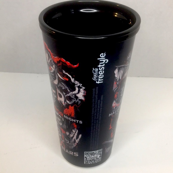 Halloween horror nights Plastic cup - Picture 4 of 6